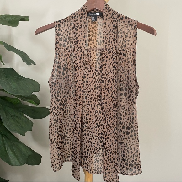 Forever 21 Tops - Forever 21 Women's Leopard Print Sleeveless Top - Brown